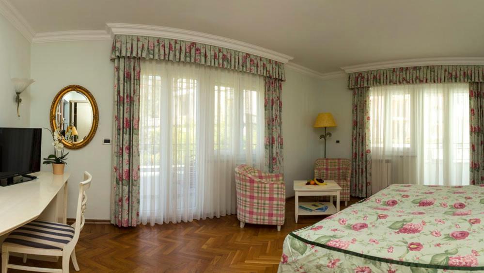 Hotel Miramar Opatija Luaran gambar