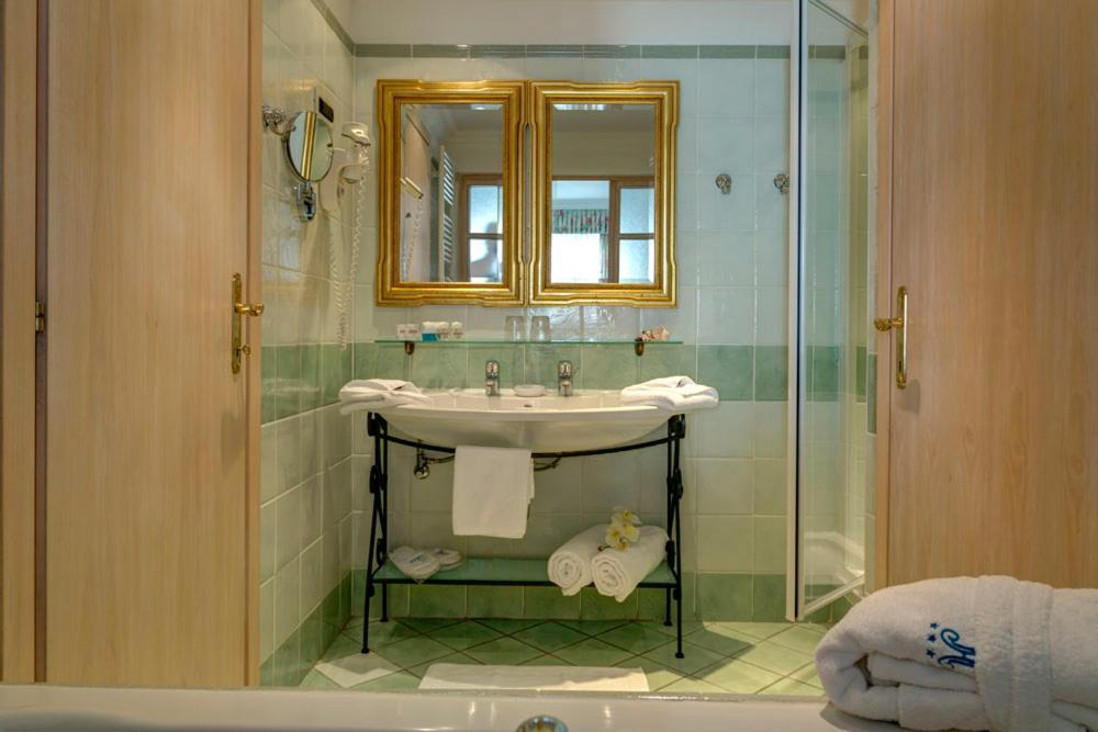 Hotel Miramar Opatija Luaran gambar