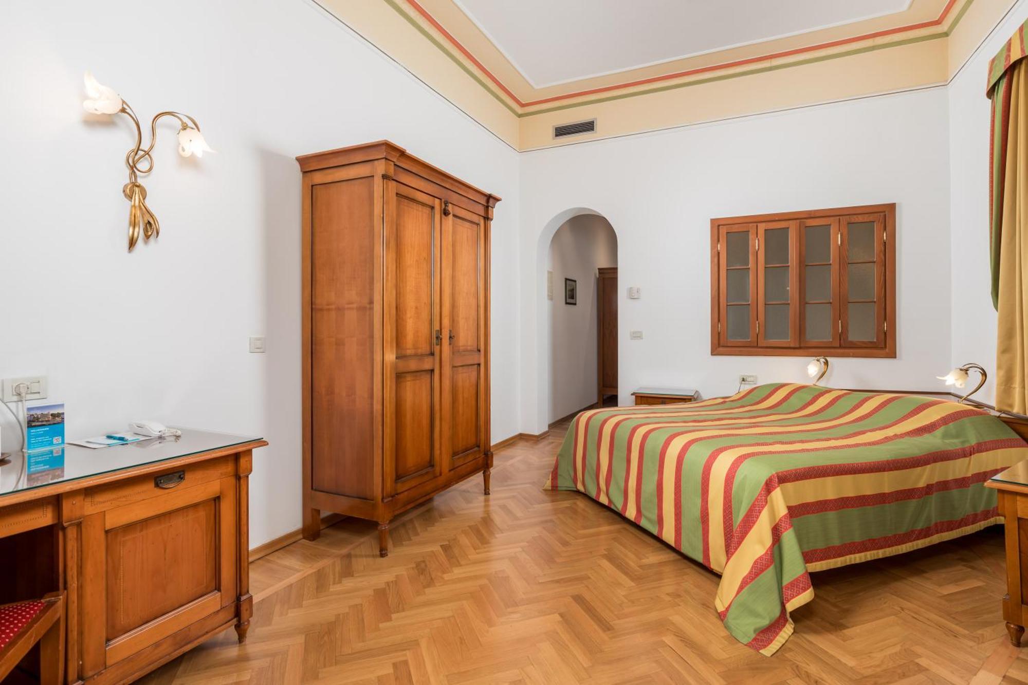 Hotel Miramar Opatija Luaran gambar